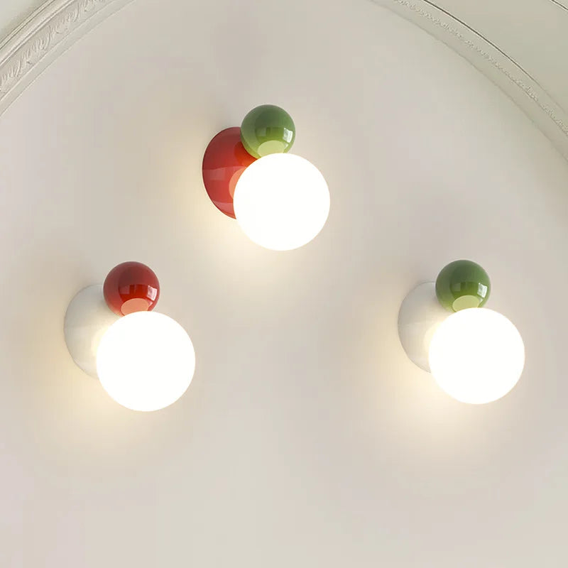 Lampe de chevet simple pour hôtel et escalier plafonnier Lazare Aube en Métal - Une Présence Décorative Affirmée