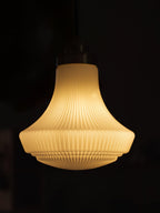 Solara Suspension en Verre Opale Canneleur Cloche Laiton Vintage - Neutralighting