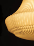 Solara Suspension en Verre Opale Canneleur Cloche Laiton Vintage - Neutralighting
