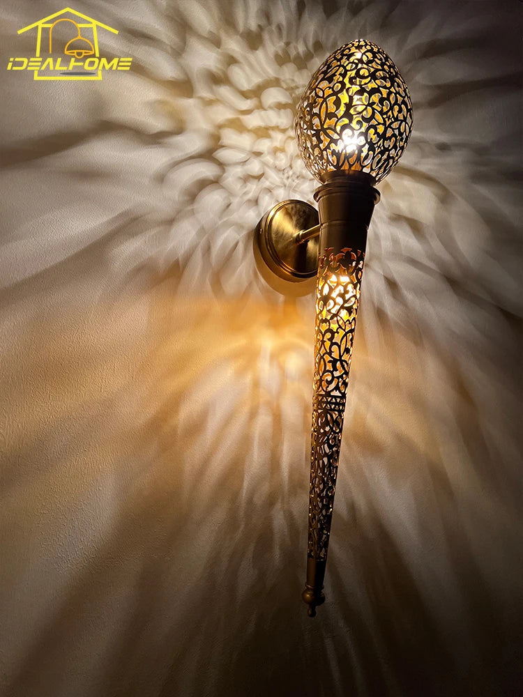 Applique murale marocaine sculptée torche exotique à led pour intérieur Théophile Étude - Présence Sculpturale & Esprit Décoratif