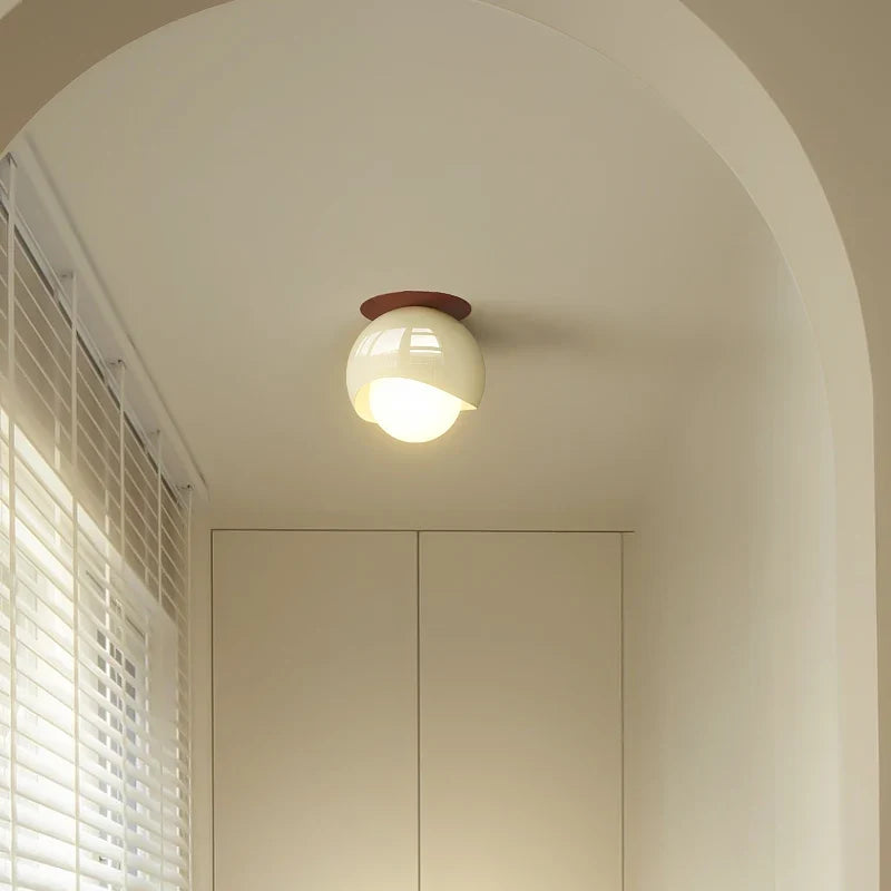 Plafonnier dissimulé style wabi-sabi crème française Isaure Voûte en Aluminium - Simplicité & Caractère au Quotidien