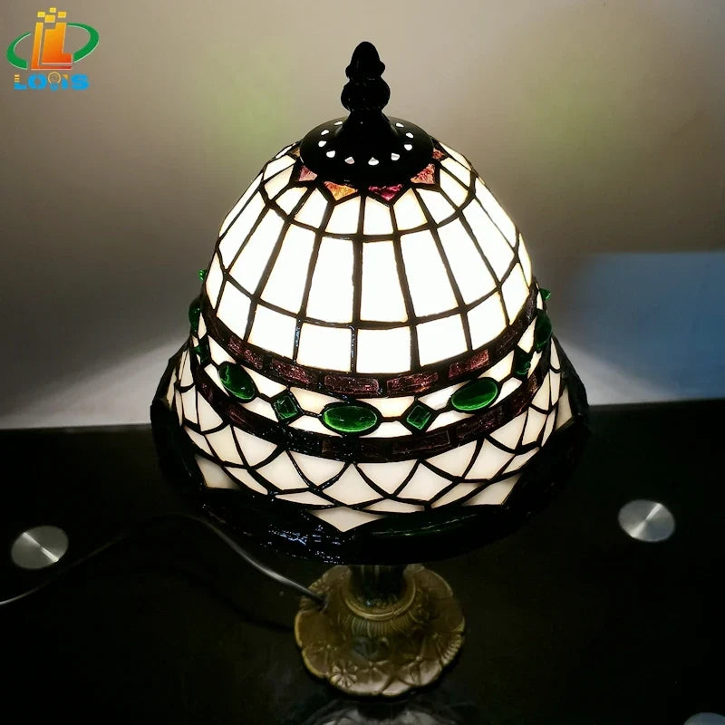 Lampe à poser — De table style tiffany en verre décoratif antique