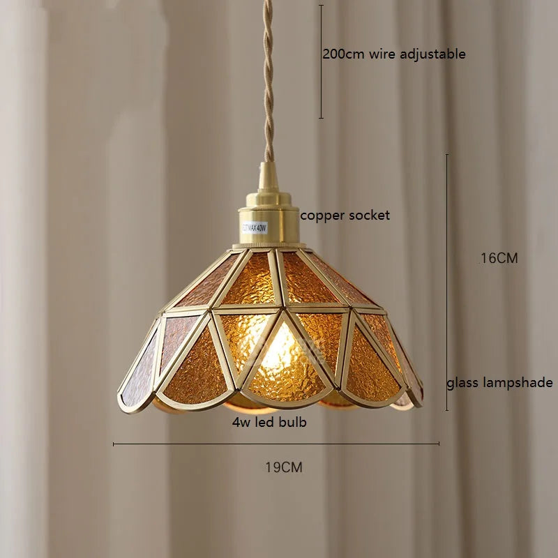 lampe à main vintage nordique avec verre coloré et cuivre
