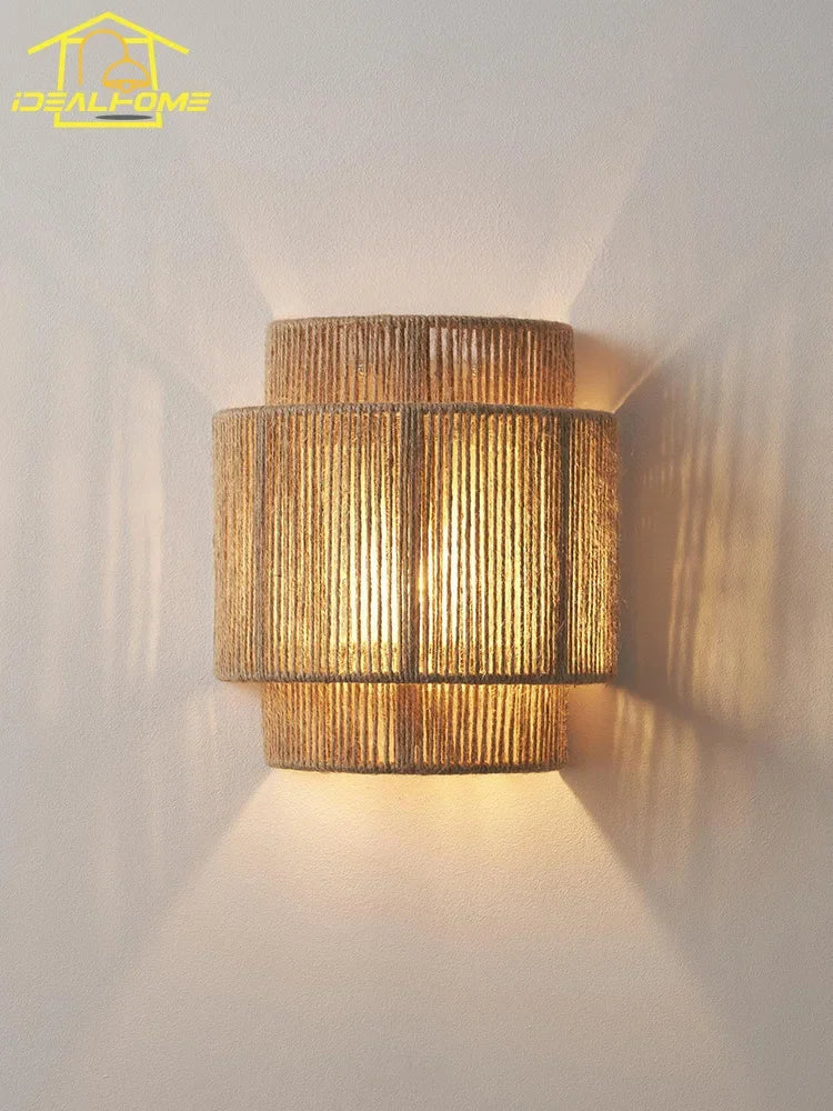Applique murale — Japonaise rétro en rotin tissé pour intérieur moderne