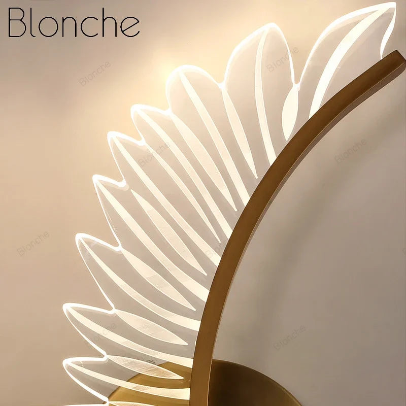 Applique murale créative en forme d'aile dorée pour intérieur Lison Clairval en Cuivre - Reflets Chaleureux & Décor Raffiné