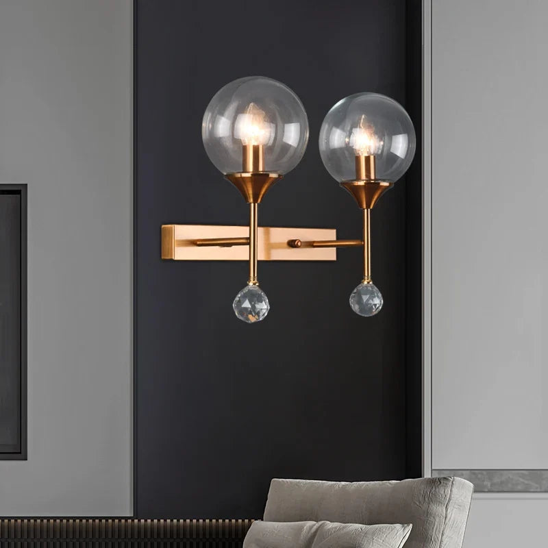 Applique murale en cristal design moderne pour éclairage intérieur Adrien Aube - Reflets Délicats & Élégance Visuelle
