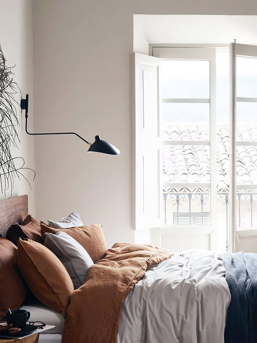 Lustra Applique Murale Élégante à Un Bras - Neutralighting