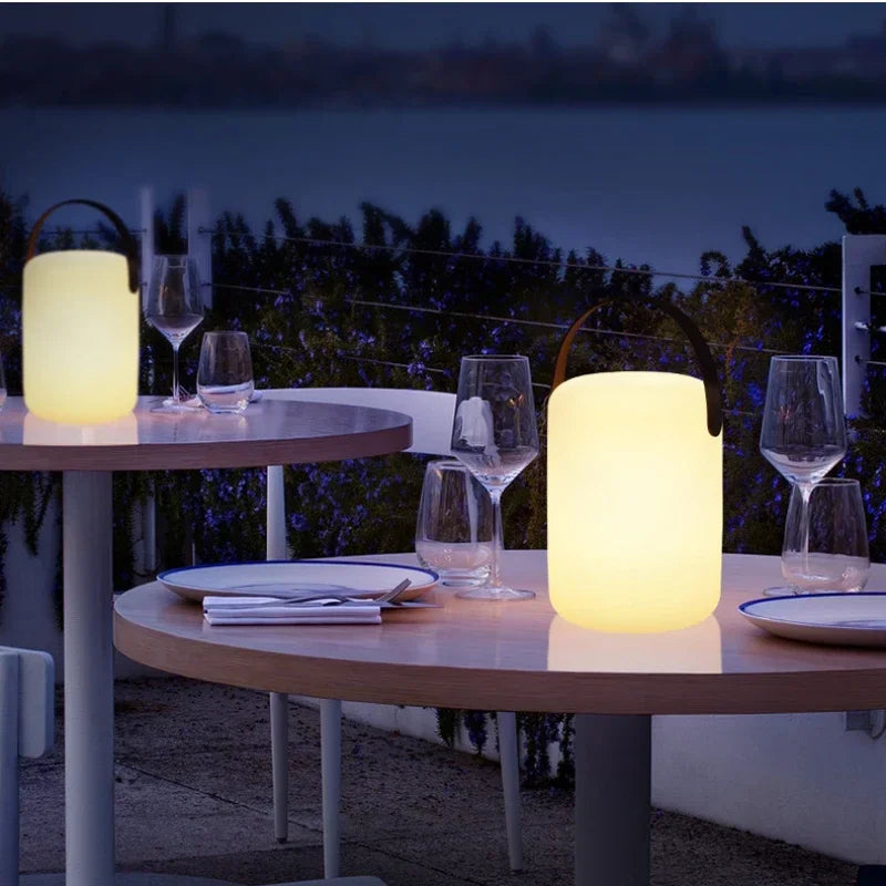 Lampe portable rechargeable avec 16 couleurs à distance – Cléance Orée