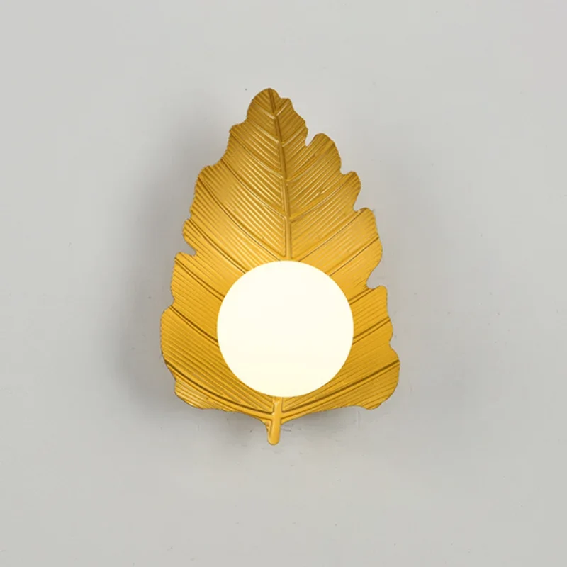 Applique murale design moderne pour éclairage décoratif intérieur Iris Aube - Une Note Actuelle dans le Décor