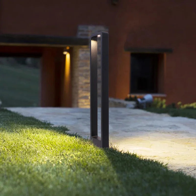 Borne lumineuse extérieure LED 7 W noire en aluminium pour jardin – Noriale
