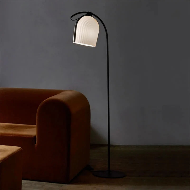 lampe de sol minimaliste pour décoration intérieure moderne
