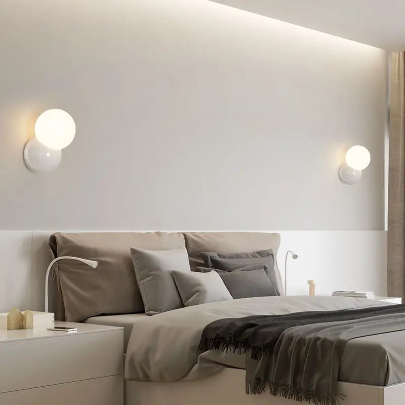 Applique murale — Boule ronde nordique pour éclairage de chambre à coucher crème blanc jaune lampe de chevet salon allée couloir hôtel escalier