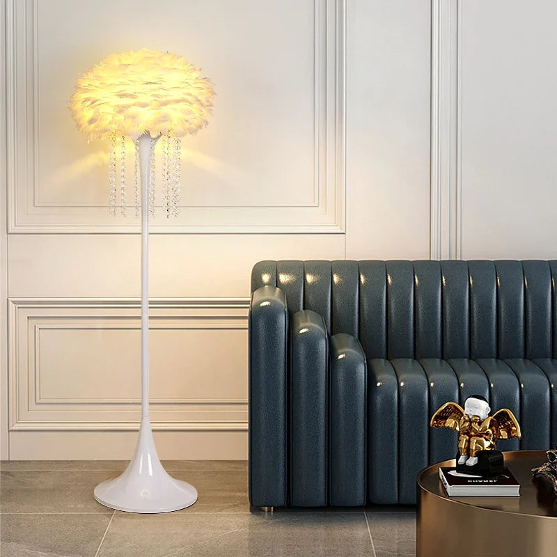 Lampadaire — Postmoderne en plumes avec interrupteur à pied