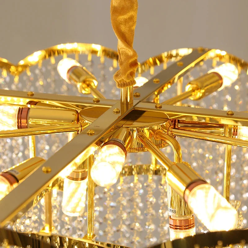 Suspension — Moderne en cristal doré haute suspension design élégant pour intérieur