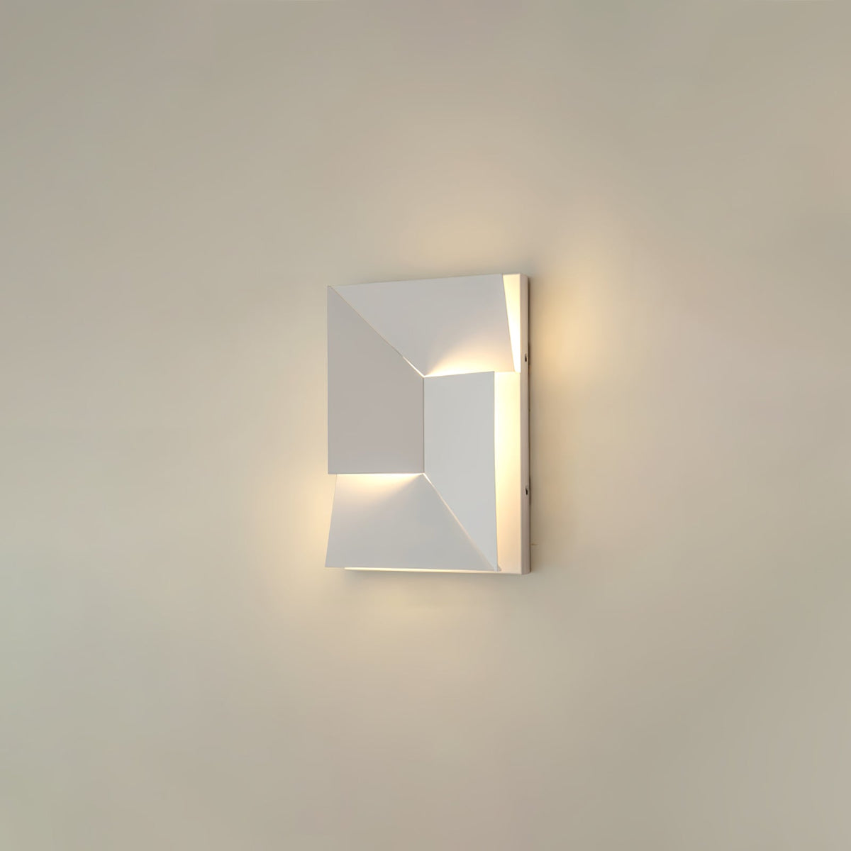 Arthaen Shadows Grand Sconce Wall lamp - Neutralighting