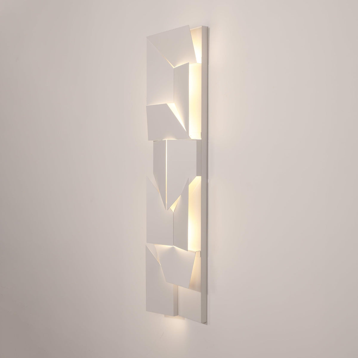 Arthaen Shadows Grand Sconce Wall lamp - Neutralighting