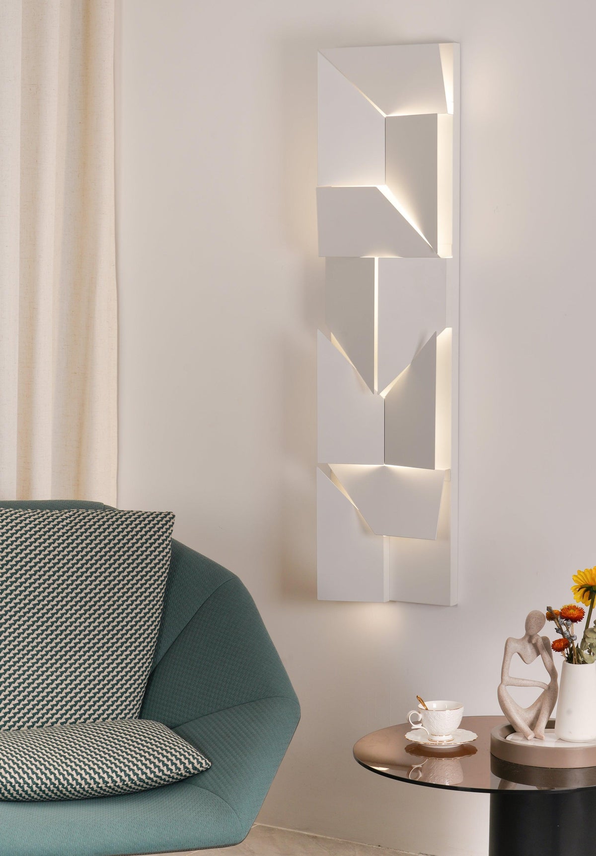 Arthaen Shadows Grand Sconce Wall lamp - Neutralighting