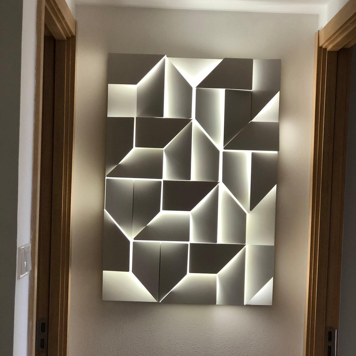 Arthaen Shadows Grand Sconce Wall lamp - Neutralighting