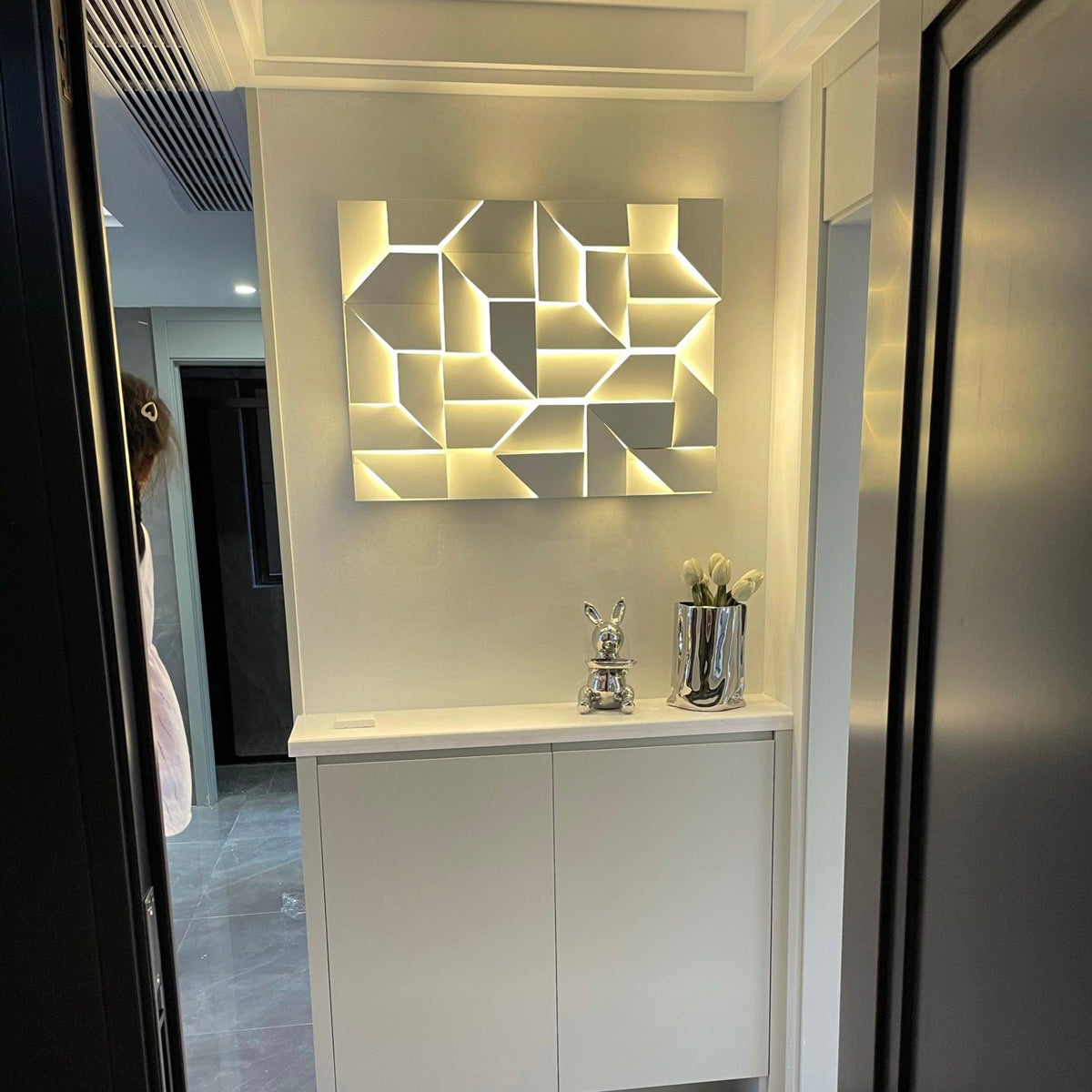 Arthaen Shadows Grand Sconce Wall lamp - Neutralighting