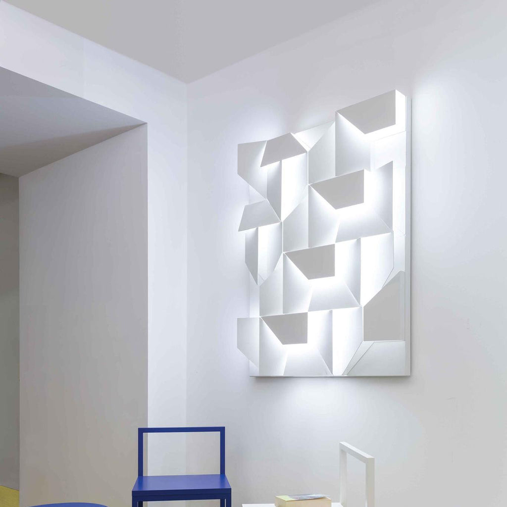 Arthaen Shadows Grand Sconce Wall lamp - Neutralighting