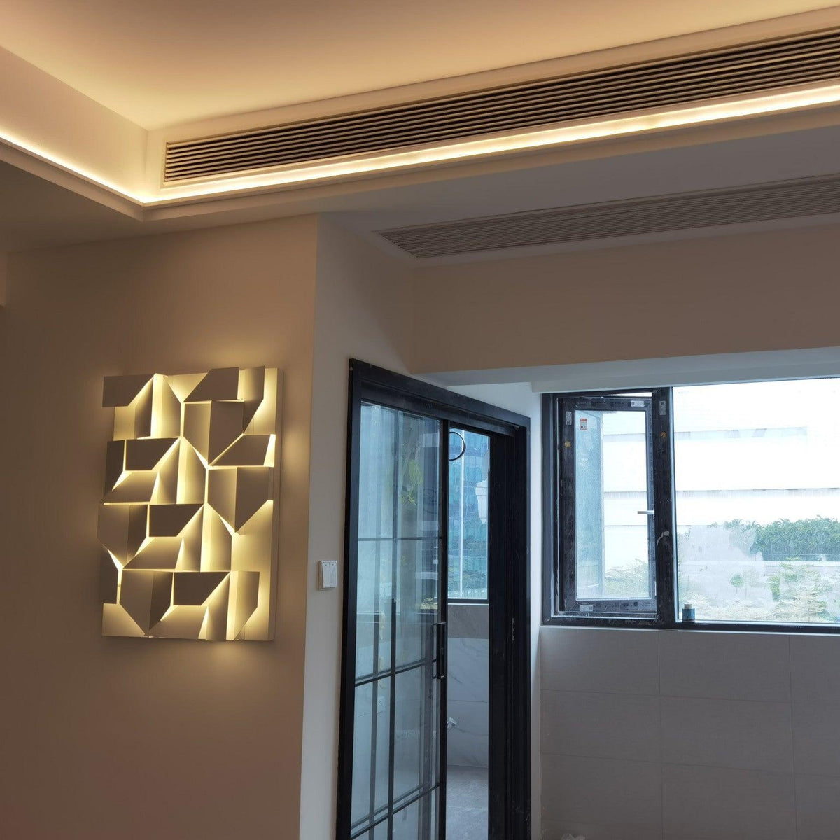 Arthaen Shadows Grand Sconce Wall lamp - Neutralighting