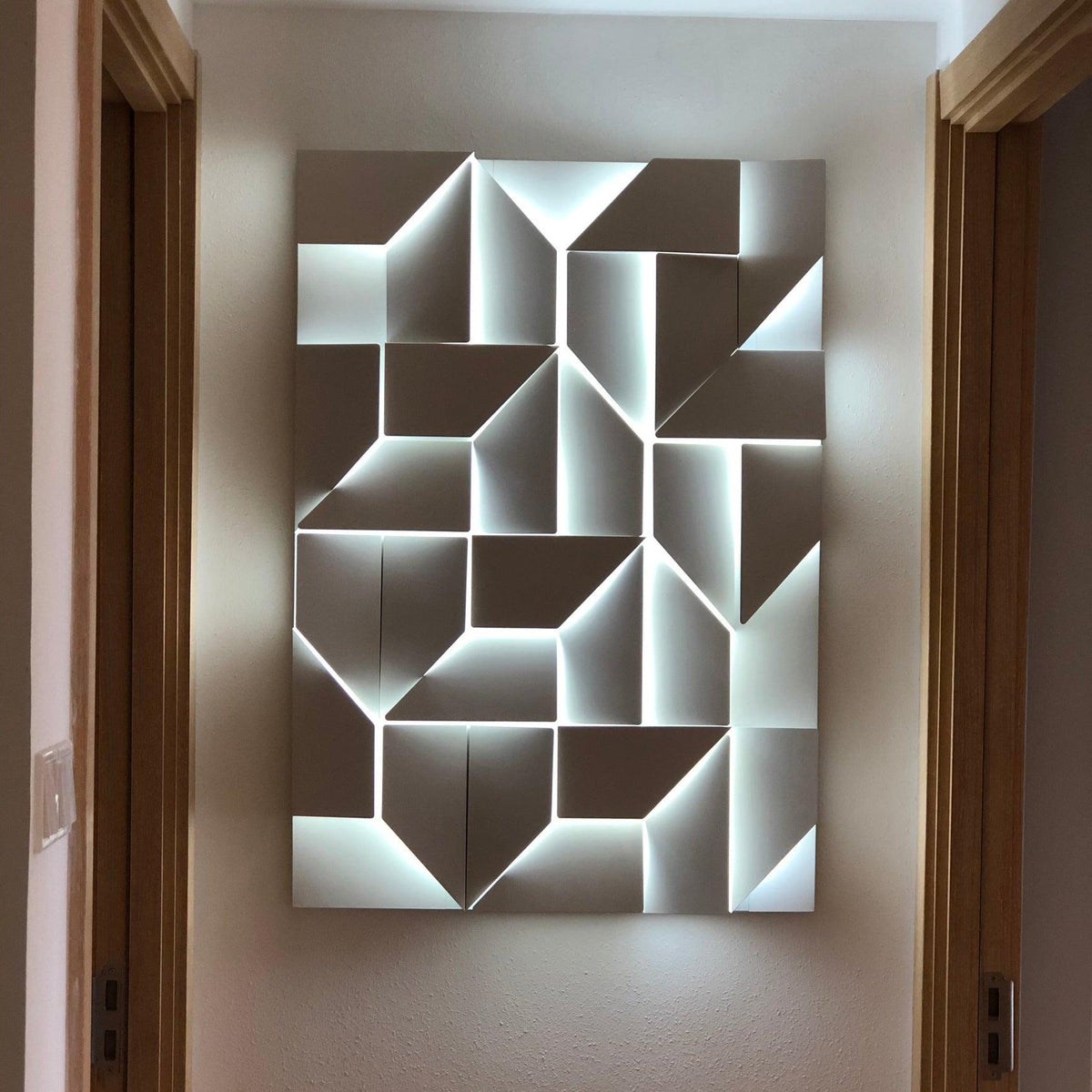 Arthaen Shadows Grand Sconce Wall lamp - Neutralighting