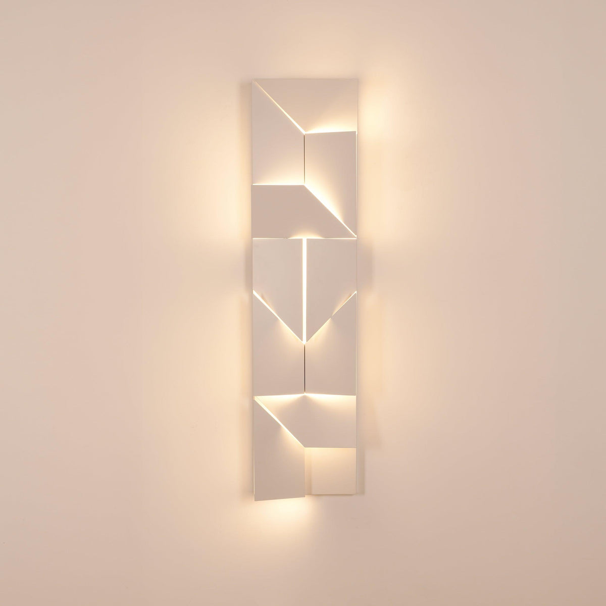 Arthaen Shadows Grand Sconce Wall lamp - Neutralighting
