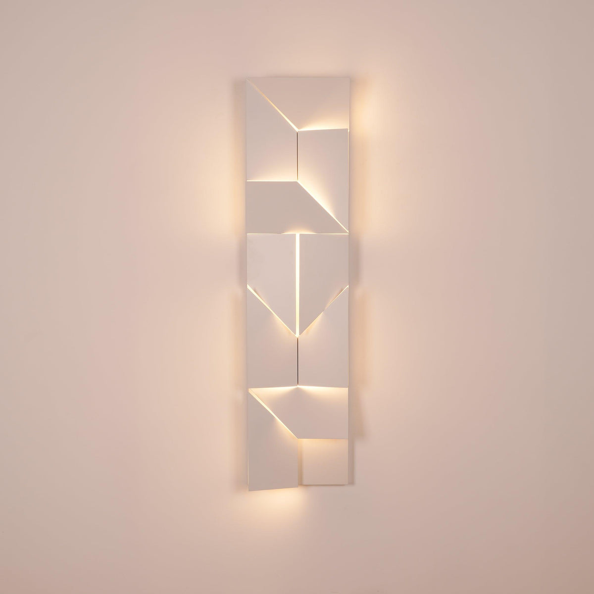 Arthaen Shadows Grand Sconce Wall lamp - Neutralighting