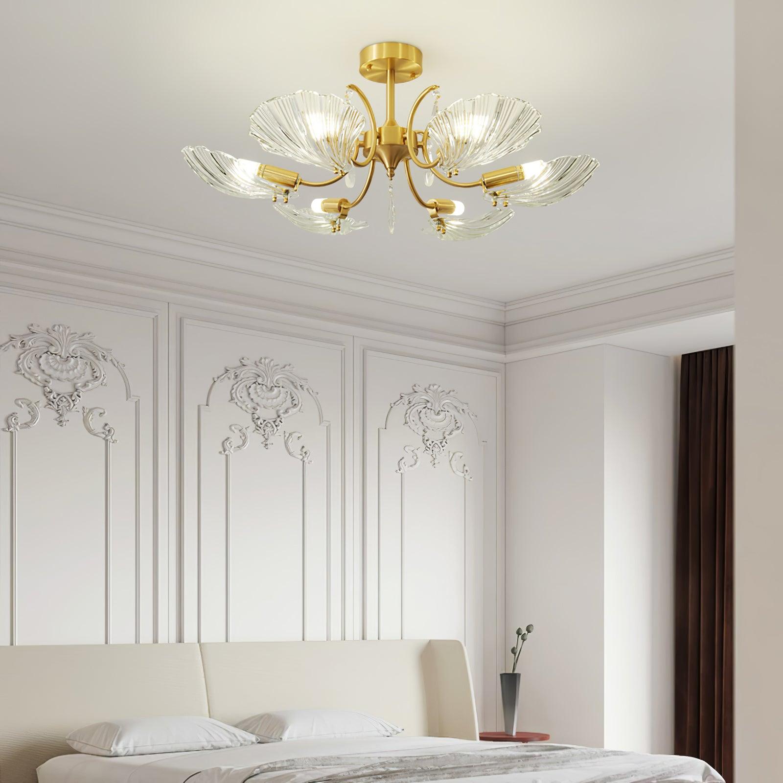 Lumara Chandelier en Verre Pétale et Laiton - Neutralighting