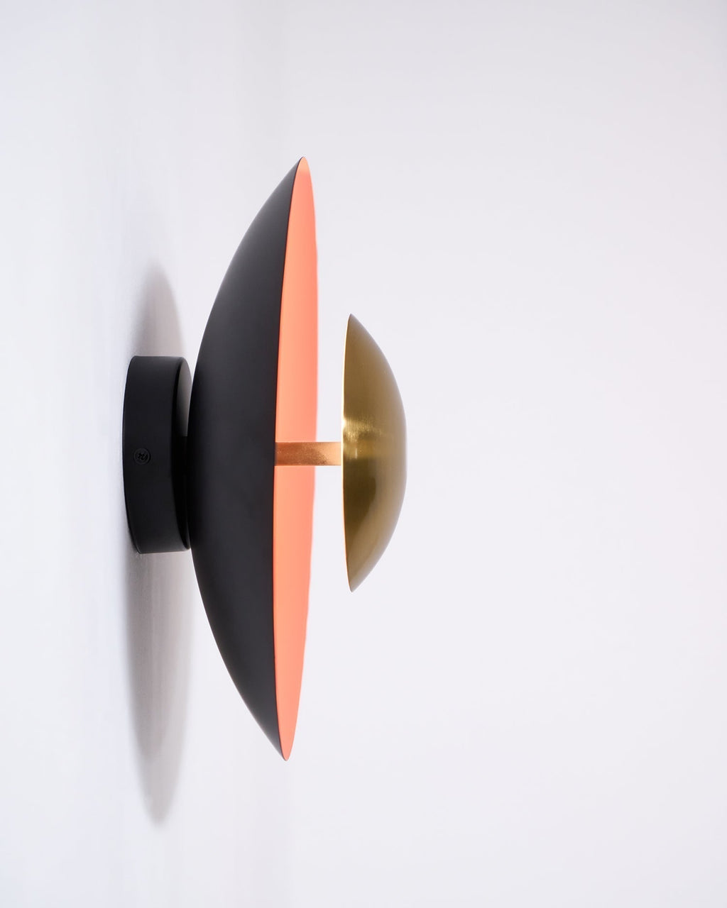 Erlirora Simplicity Glow Plug-in Wall Light - Neutralighting