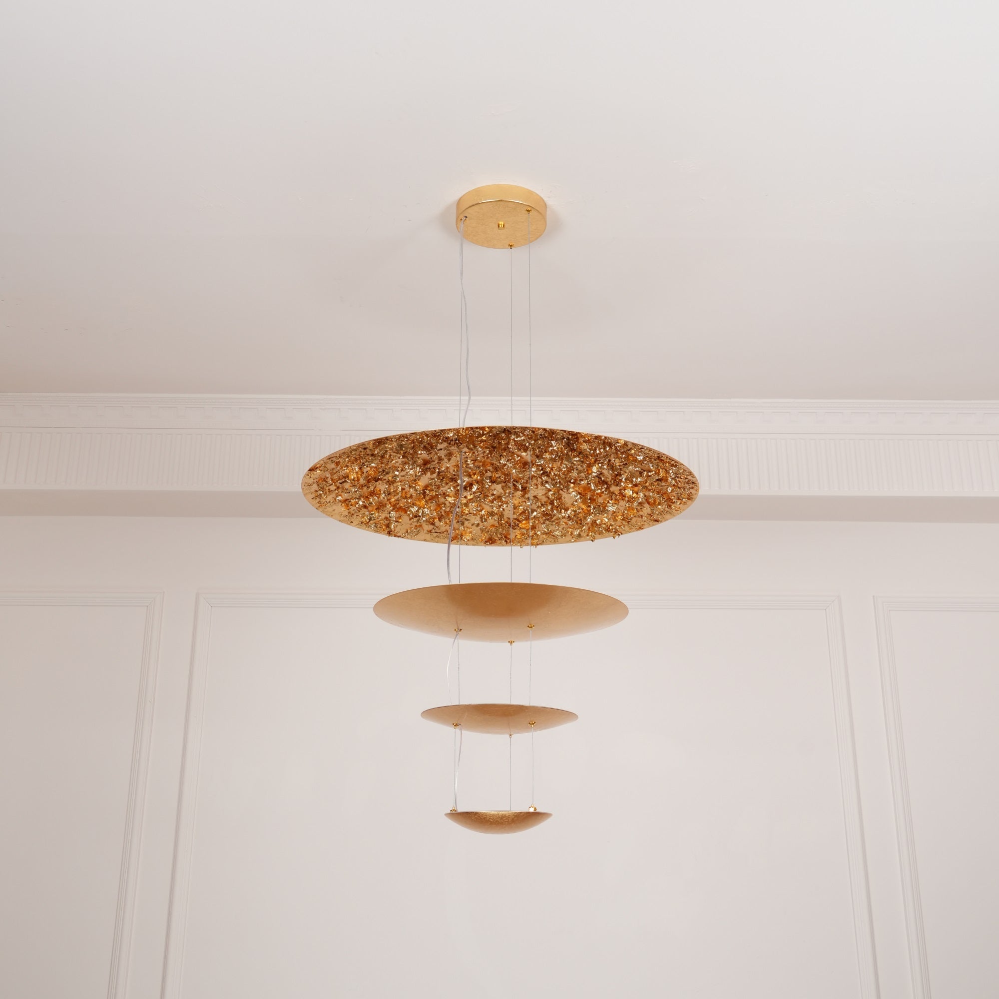 Zathaara Suspension Feuilles d’Or Étagées - Neutralighting