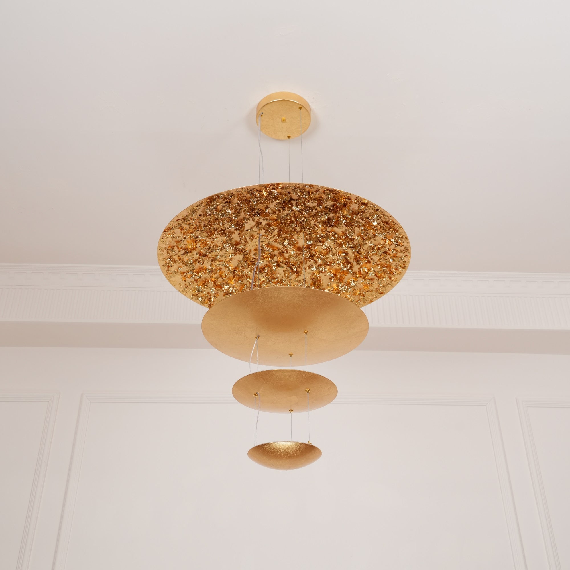 Zathaara Suspension Feuilles d’Or Étagées - Neutralighting