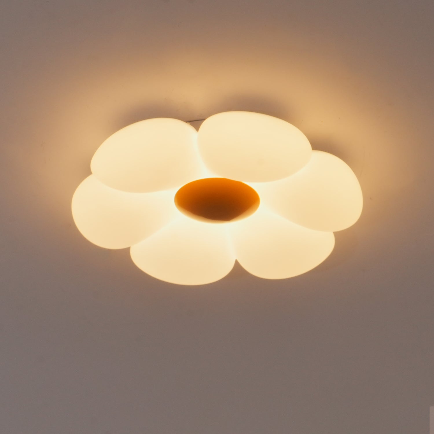 Solara Plafonnier Fleur à Six Pétales pour Chambre d'Enfant - Neutralighting