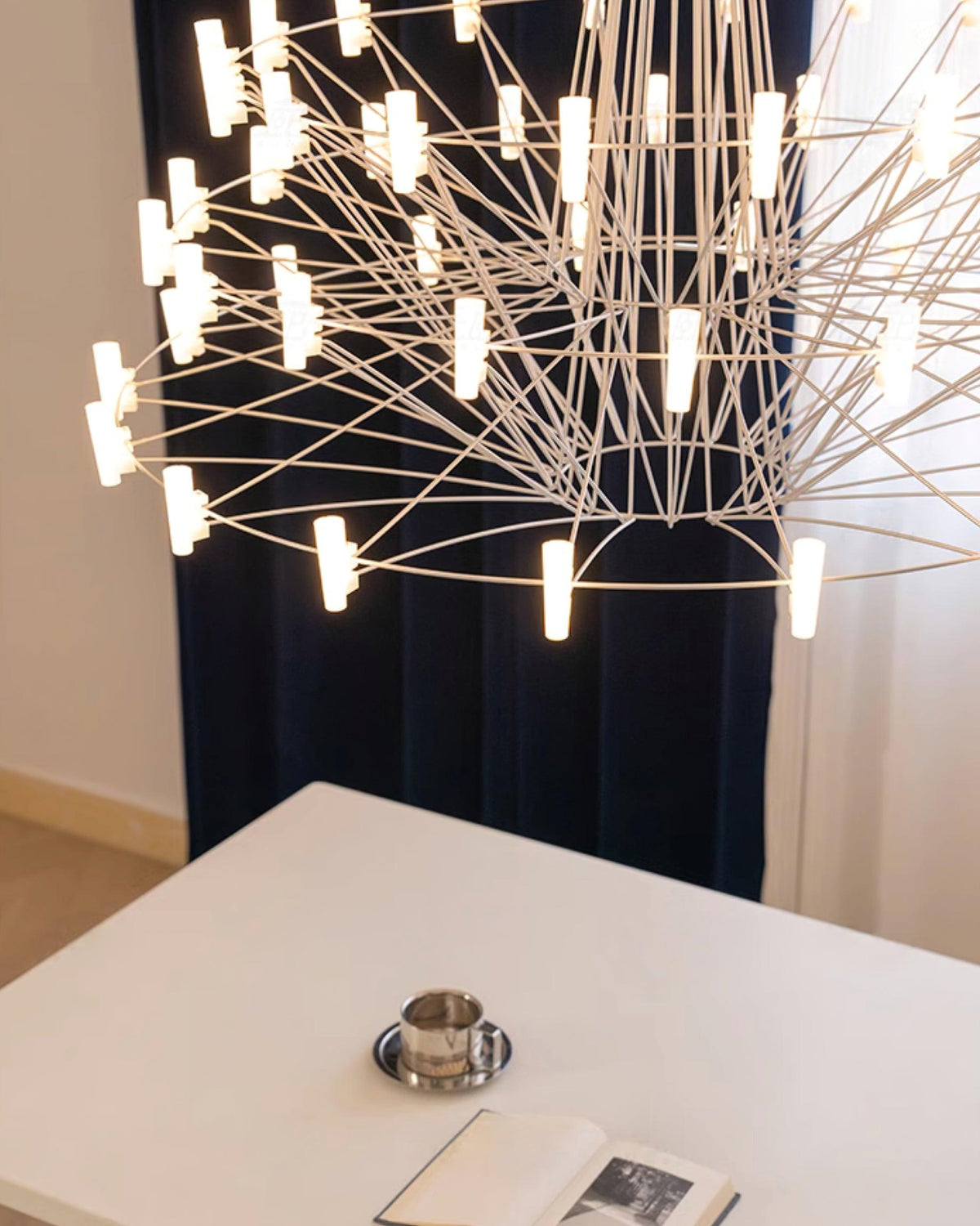 Lustra Chandelier Acrylique Moderne Ballet Céleste - Neutralighting