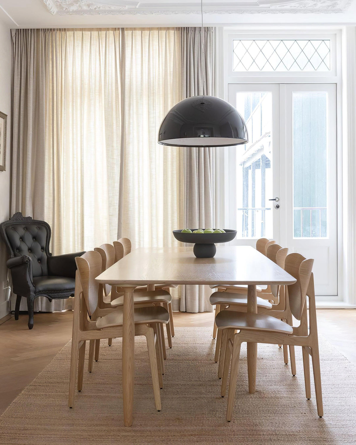 Lampe Pendante Dôme Noir avec Intérieur en Plâtre Embossé Élégant - Neutralighting
