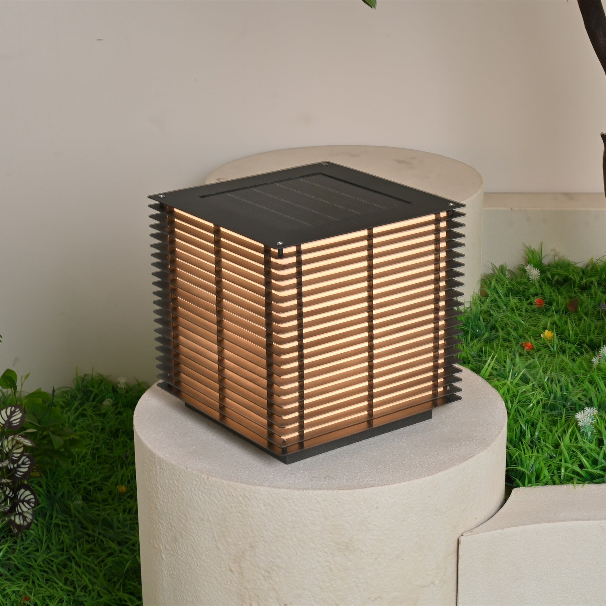 Eryon Lampe Solaire À Grille Extérieure - Neutralighting