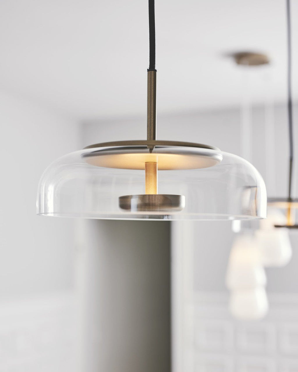 Lustra Suspension en Verre Transparent Élégante - Neutralighting