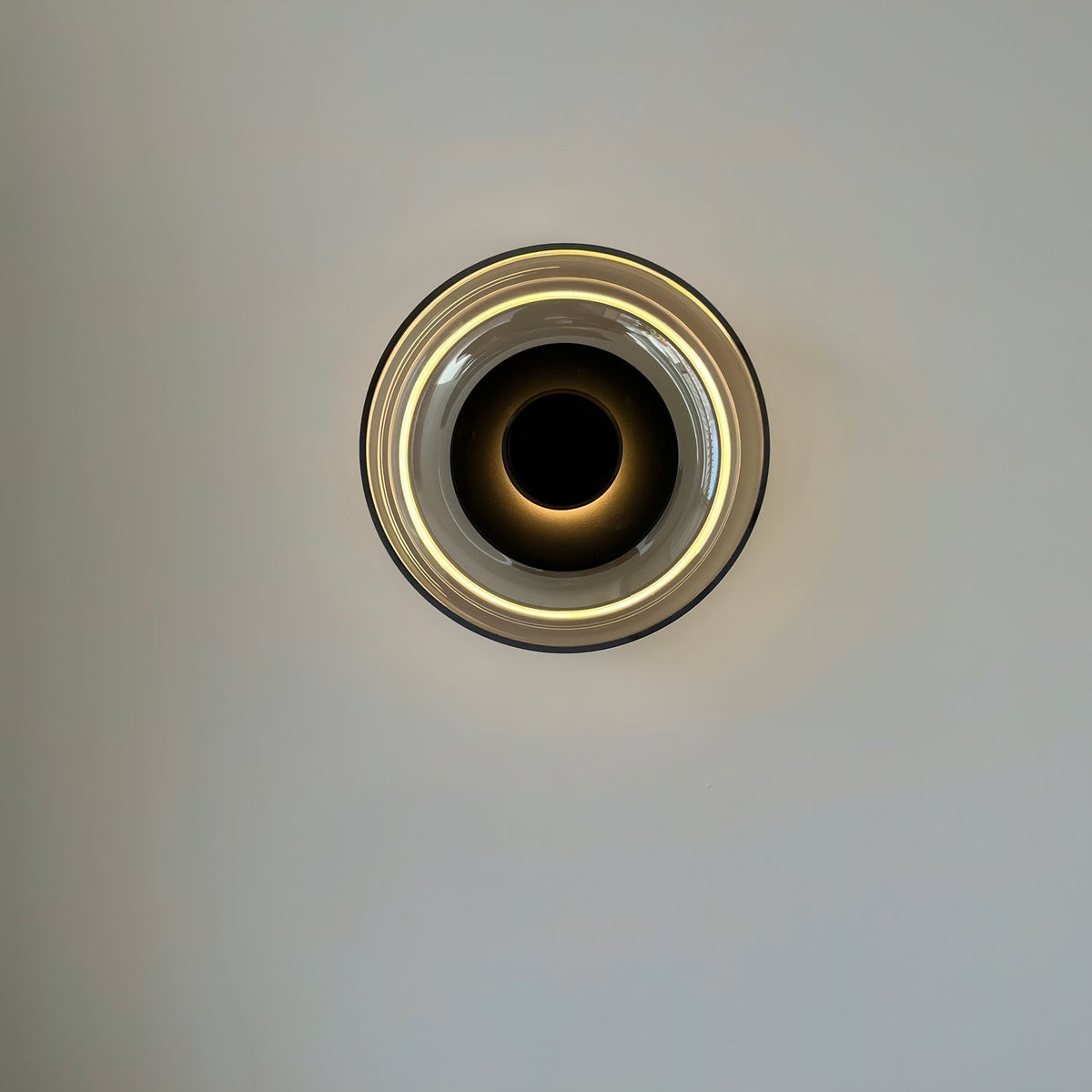 Crux Applique Murale Moderne Minimaliste en Laiton - Neutralighting