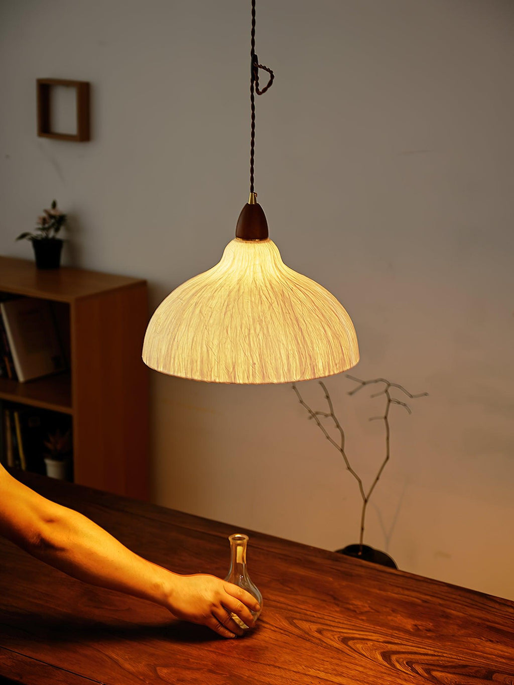Vellara Papier & Bois Pendentif Lampe - Neutralighting