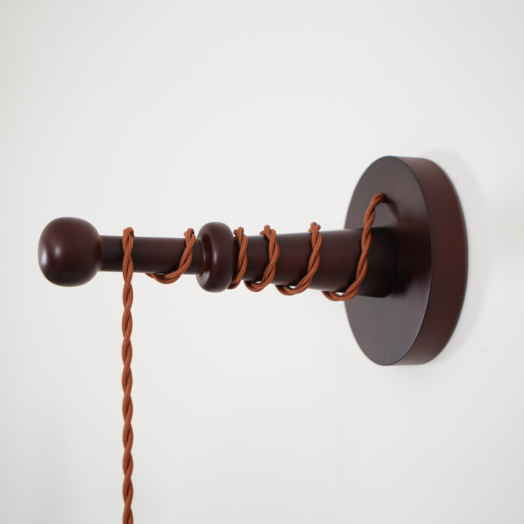 Vitheos Applique Murale en Bois Noyer Naturel Élégante - Neutralighting