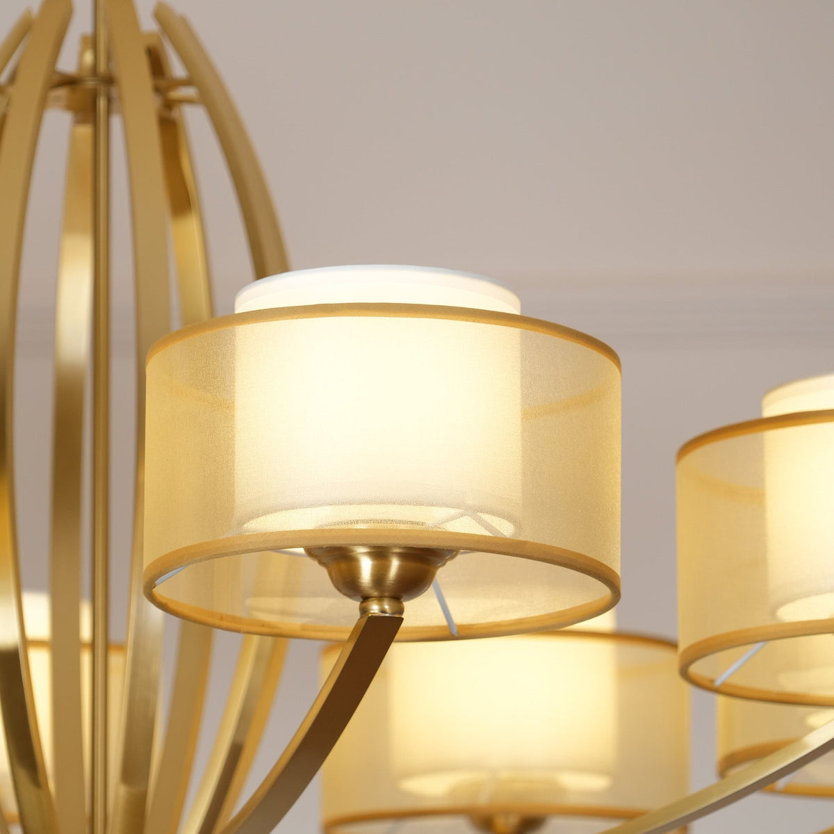 Lyvelus Postmodern Luxe Laiton Tissu Lustre - Neutralighting