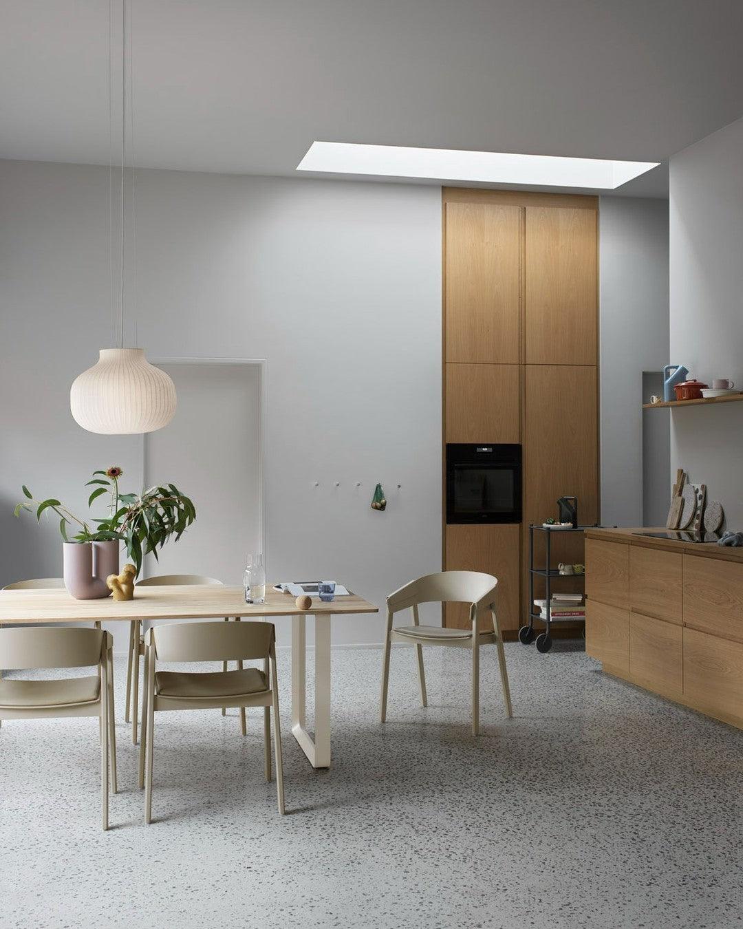 Lampe Pendante Abat-jour en Soie Pliée Courbée Moderne Minimaliste - Neutralighting