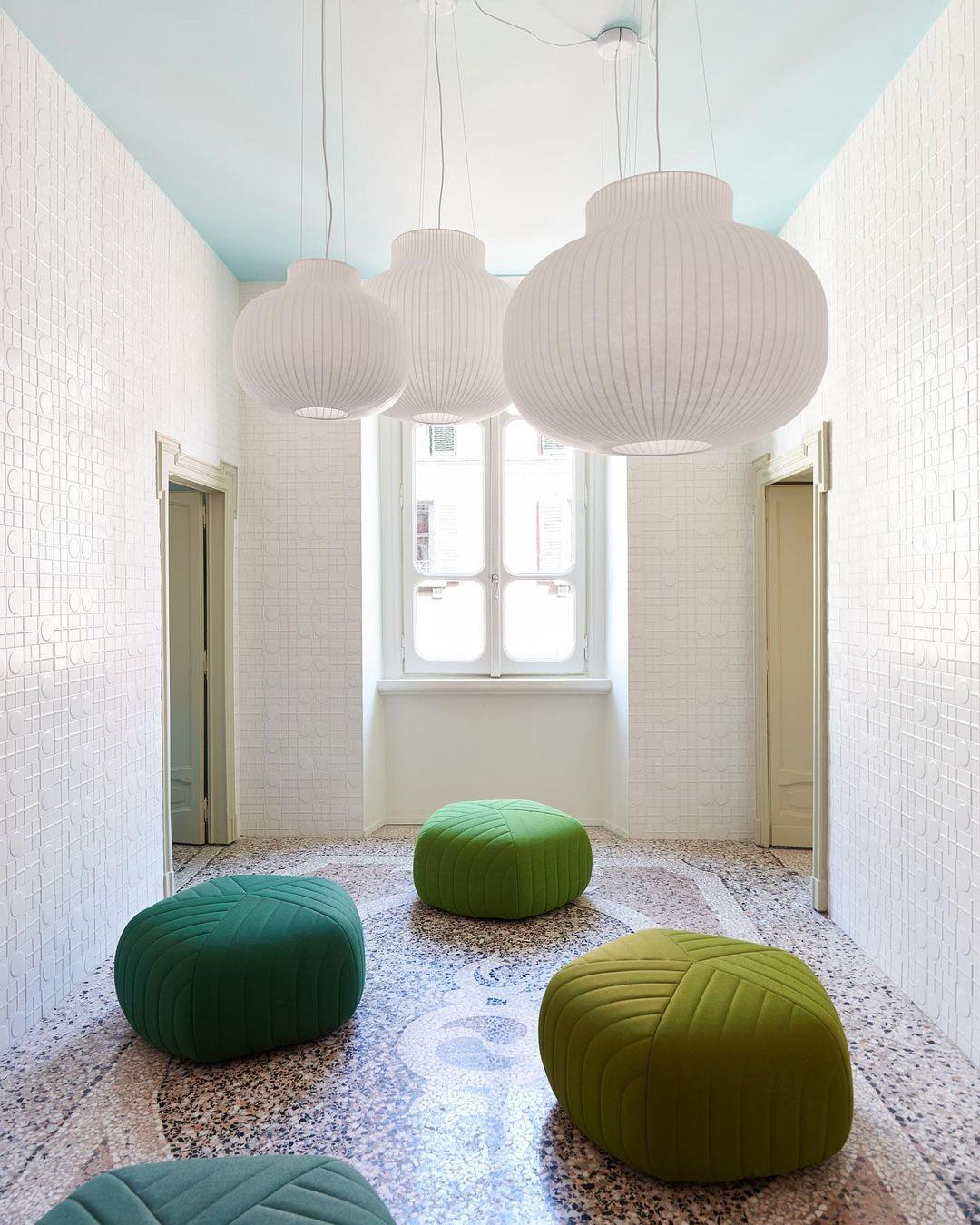 Lampe Pendante Abat-jour en Soie Pliée Courbée Moderne Minimaliste - Neutralighting
