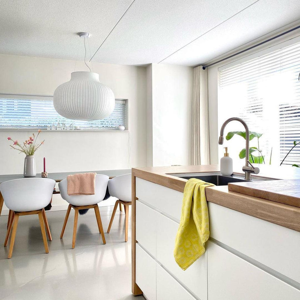 Lampe Pendante Abat-jour en Soie Pliée Courbée Moderne Minimaliste - Neutralighting