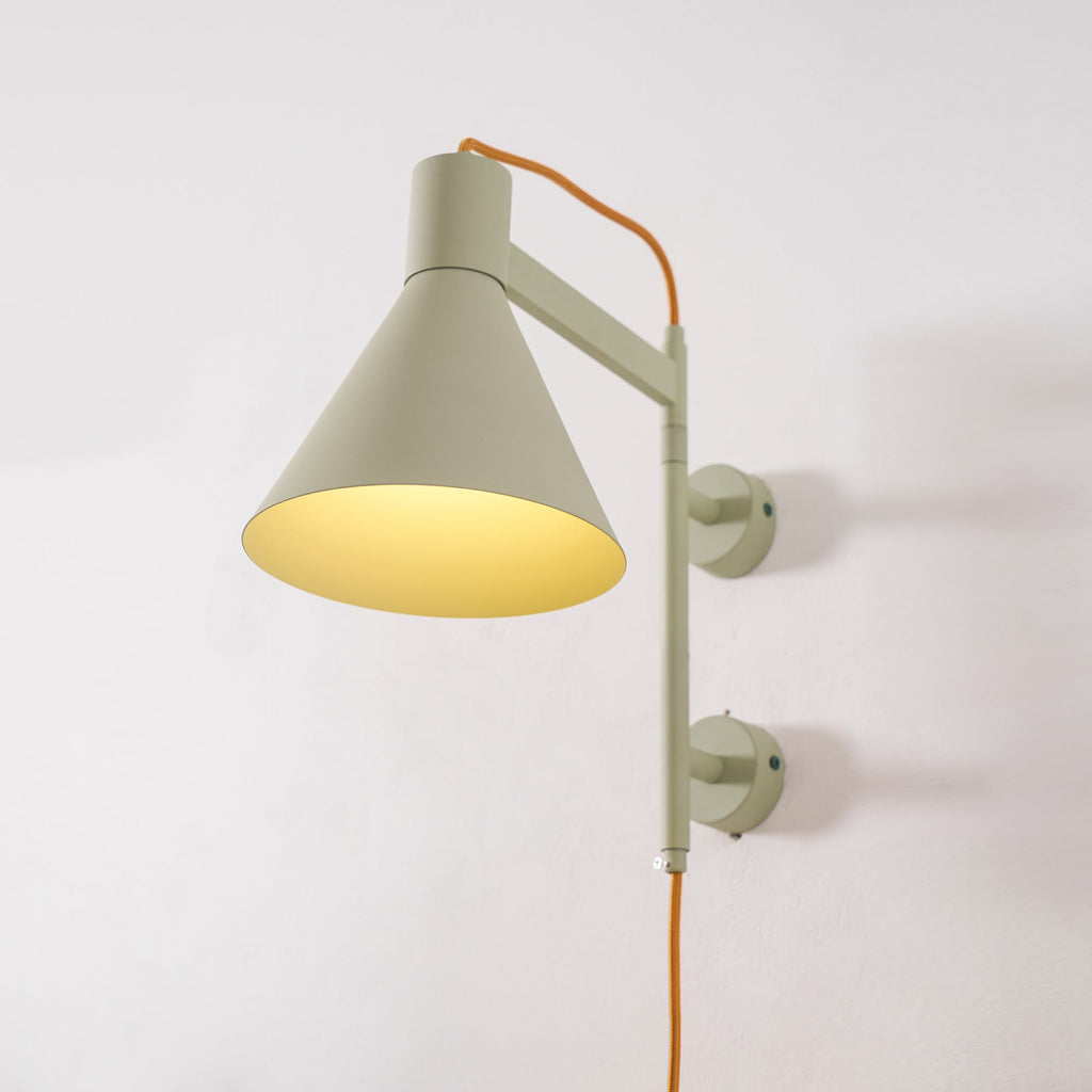 Ivela Moderne Minimaliste Plug-In Métal Applique Murale - Neutralighting