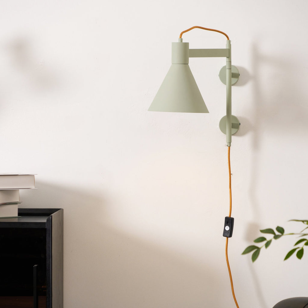 Ivela Moderne Minimaliste Plug-In Métal Applique Murale - Neutralighting