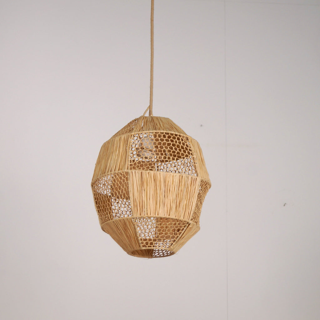 Suspension en dentelle de raphia 35cm