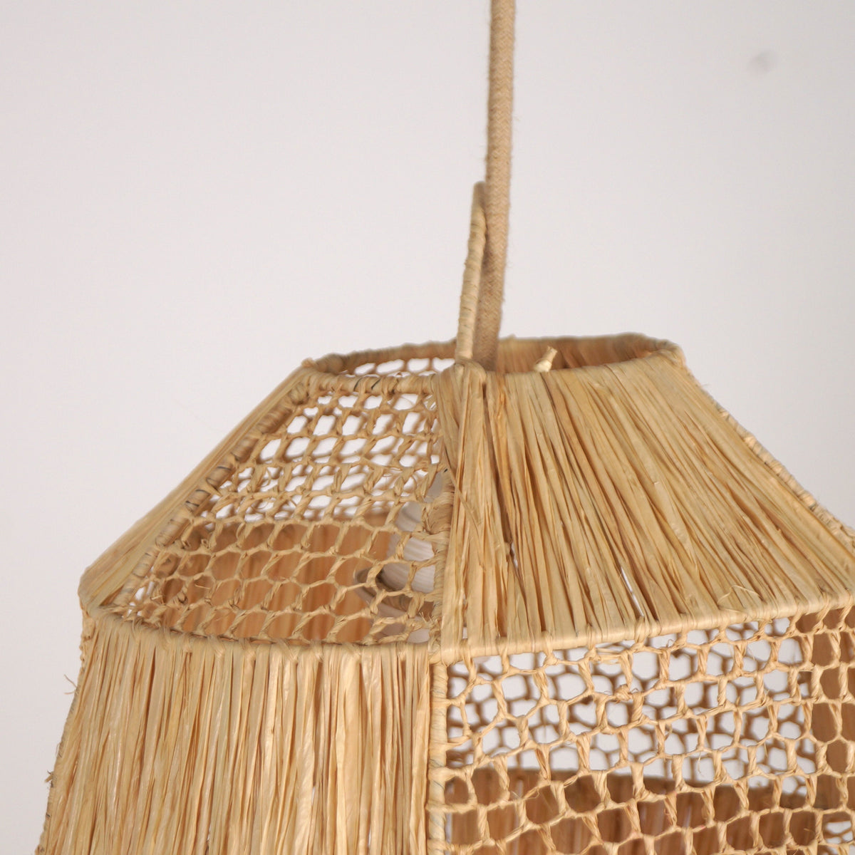 Suspension en dentelle de raphia 35cm