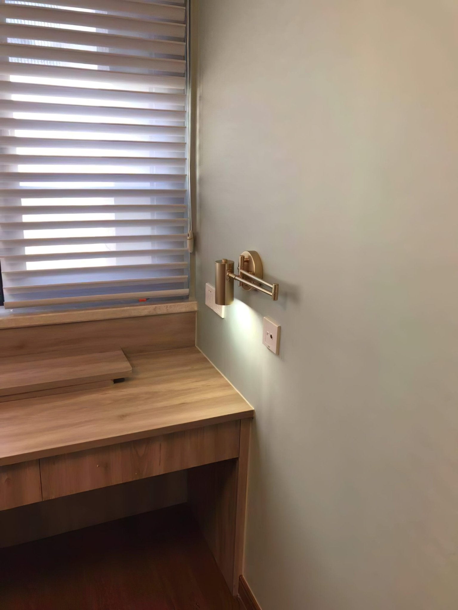 Lustra Applique Murale Laiton Bras Pivotant Réglable - Neutralighting