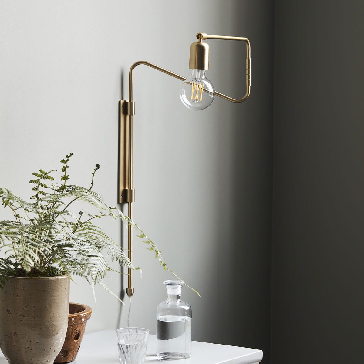 Elsoreth Modern Minimalist Swing Wall Lamp - Neutralighting